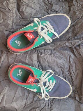 AS IS Used Nike SB Mens Shoes Sneakers US 9.5 Navy Green Red White Soles Laces